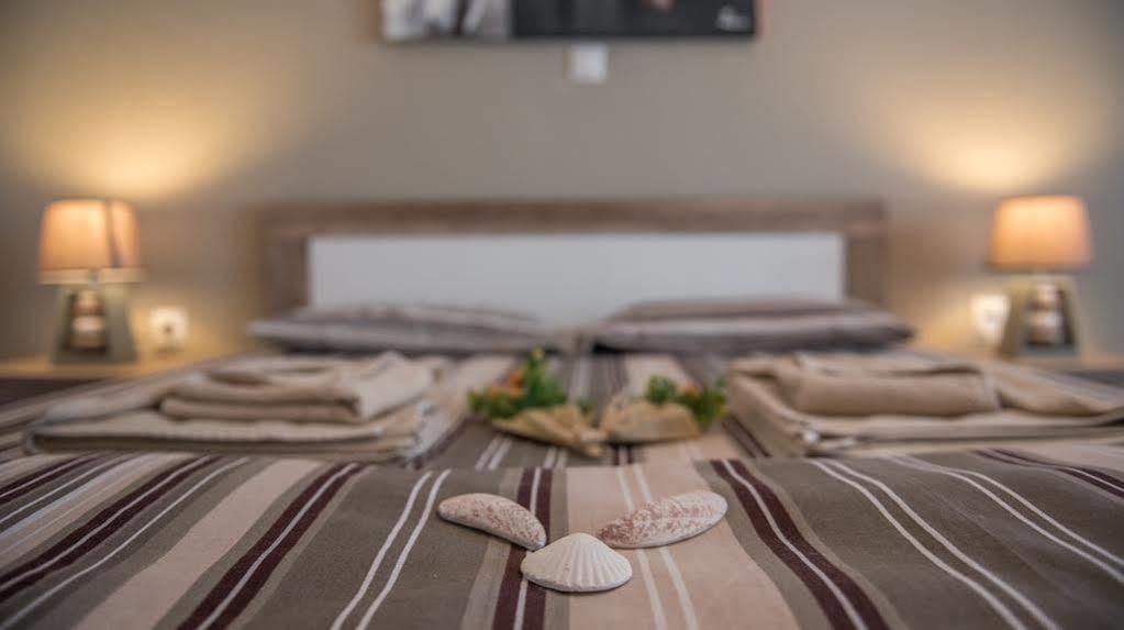 Polýgyros Michalis Apartments מראה חיצוני תמונה